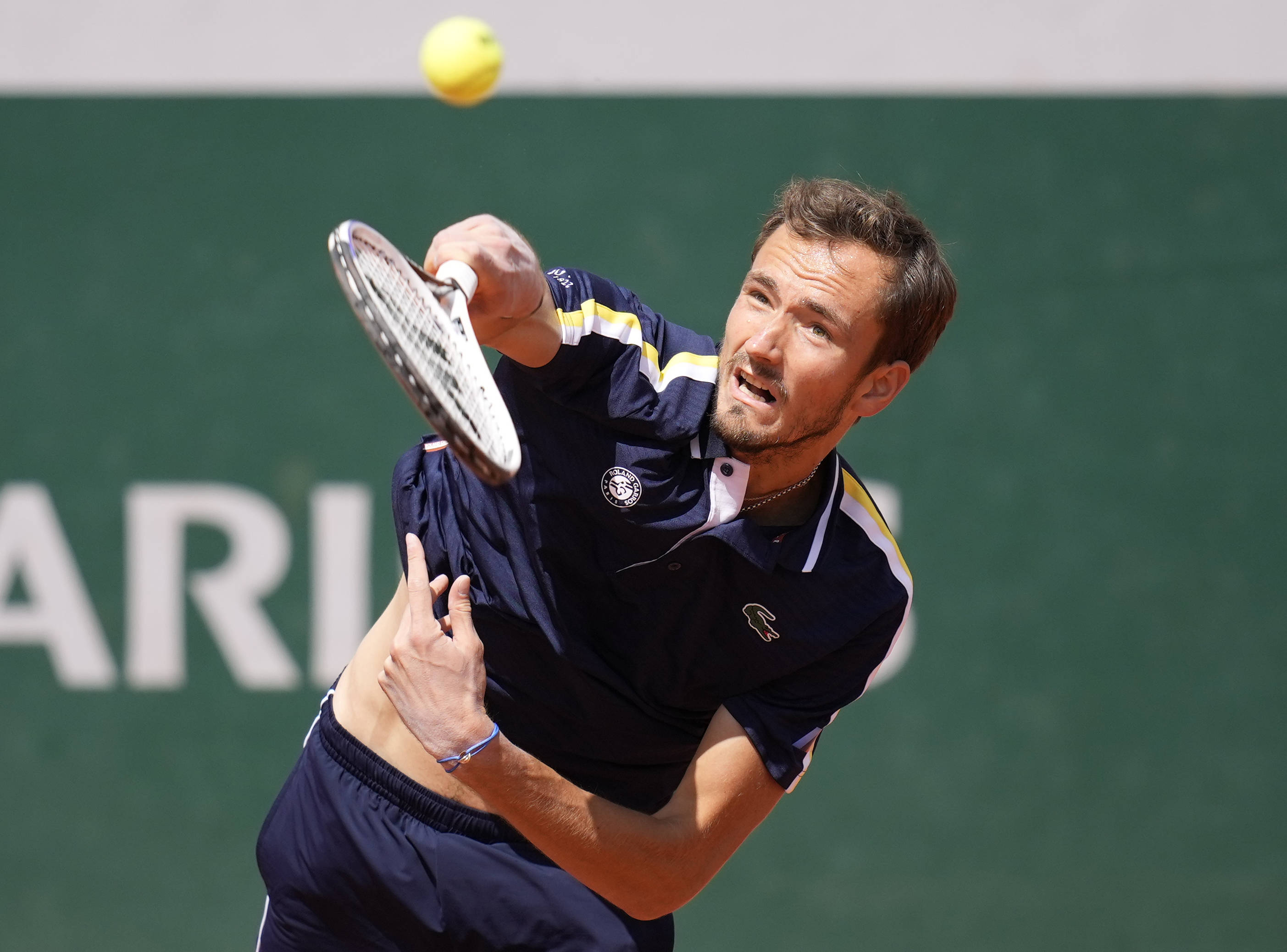 开云-英国网球队轻取法国网球队，梅德韦杰夫完成帽子戏法