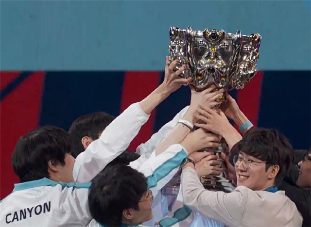 TES碾压G2，Canyon操刀奇招英雄翻盘宿命之战成都决赛之夜，技惊四座