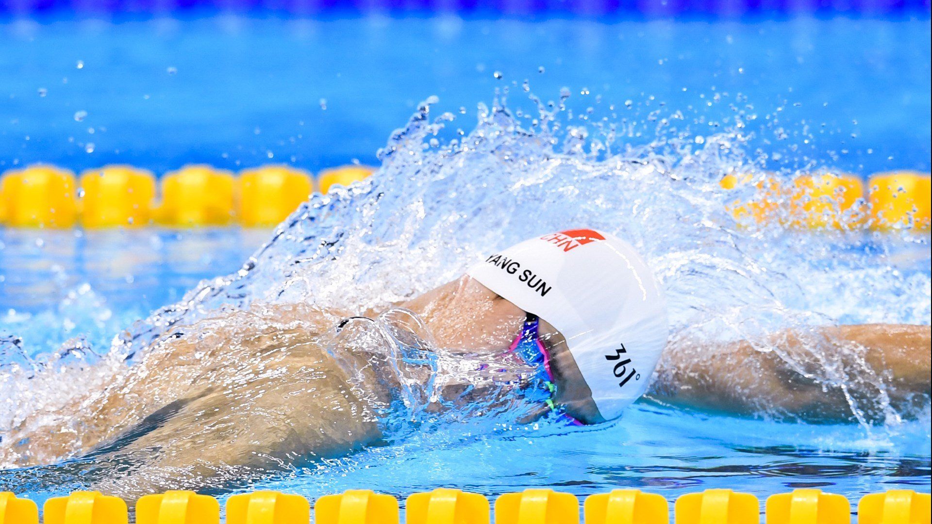 开云体育入口-从NBA到欧冠，谁的跨界演出更震撼？