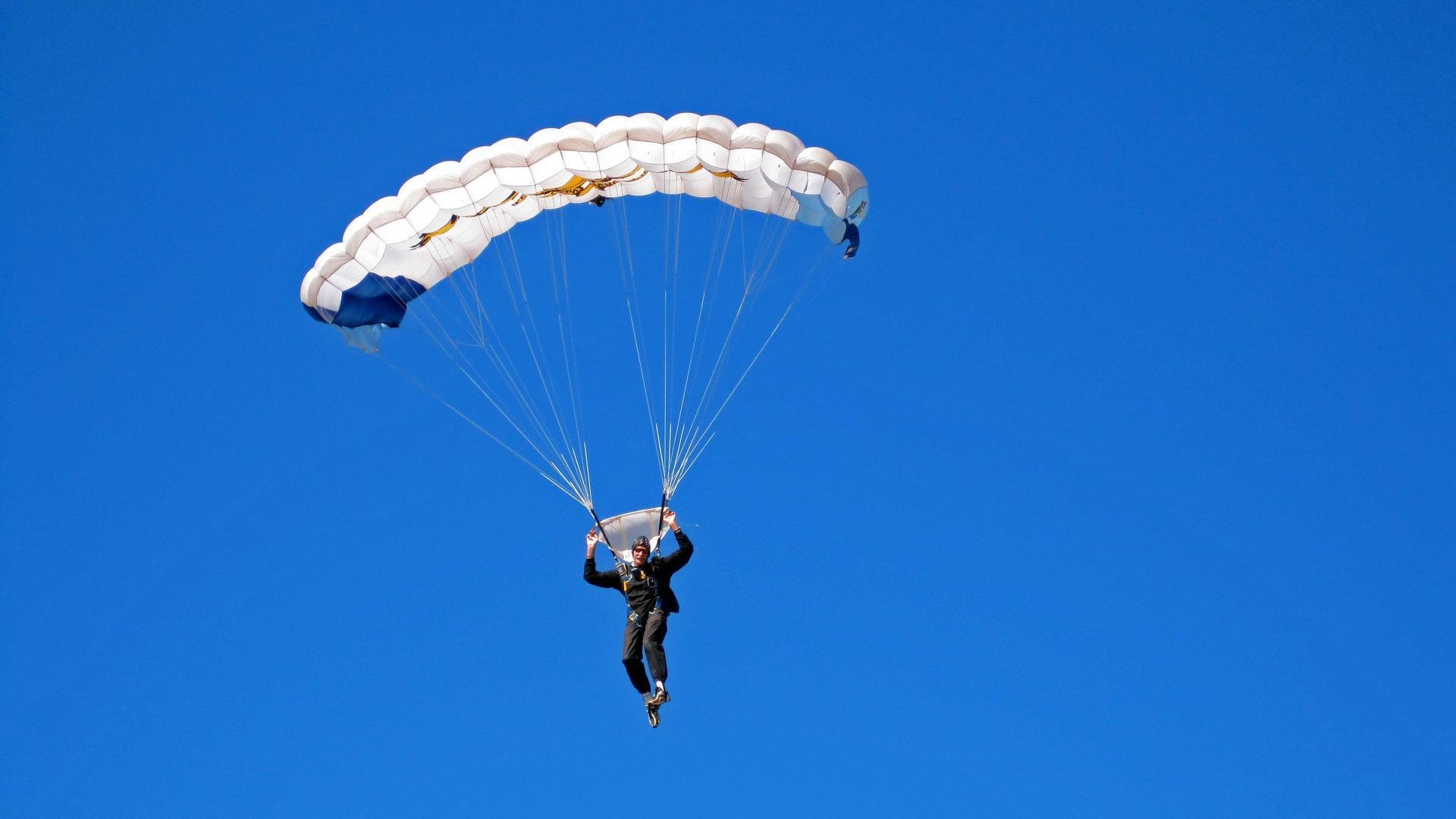 拉文季后赛屠龙记，爵士降龙十八掌击溃吉林，风城之子接管时代权杖