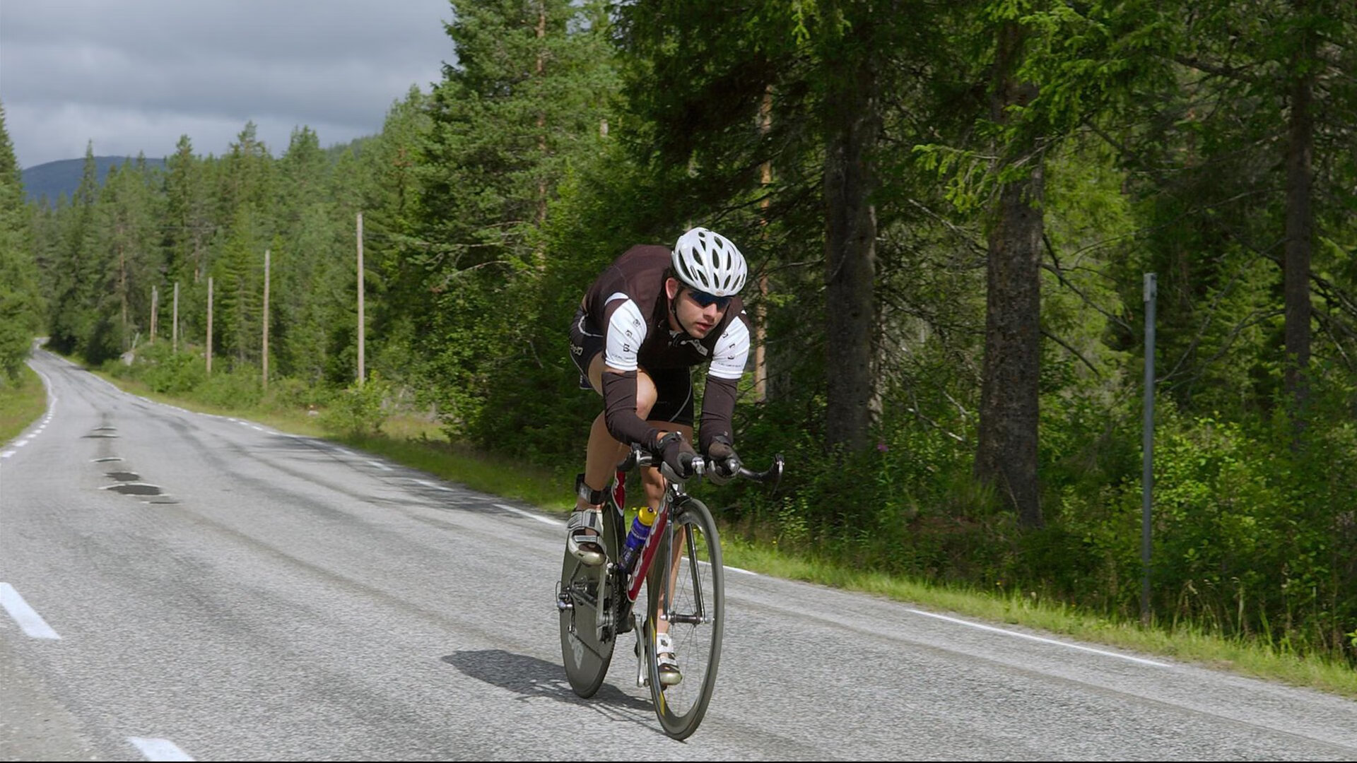 当马竞的铁血足球灵魂附体—格列兹曼在东决舞台以大师级节奏掌控，扼住牙买加命运的咽喉