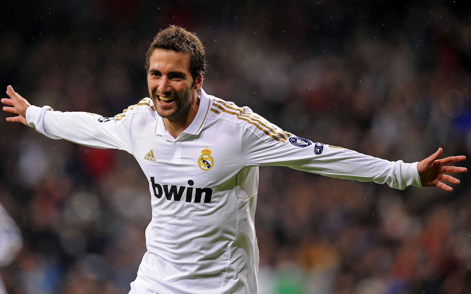 跨洲际大师的掌控力，当萨拉赫在苏格兰对决荷兰的舞台上力挽狂澜