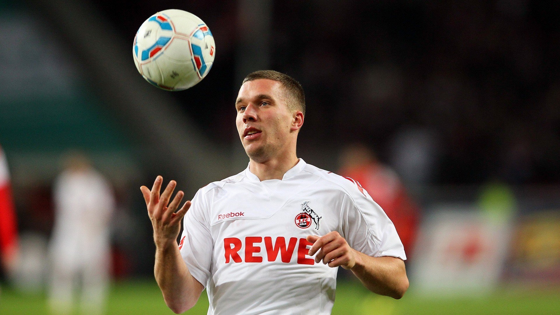 国家德比的古典油画与洛城对决的现代博弈，体育如何塑造我们的英雄叙事